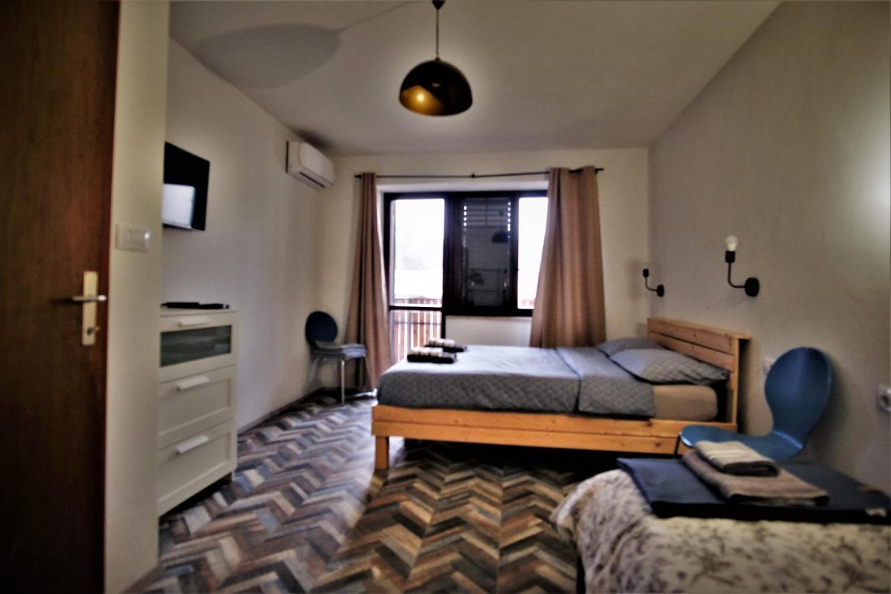 Ferienwohnung Old Square House - Hisa Na Starem Trgu Tolmin Exterior foto